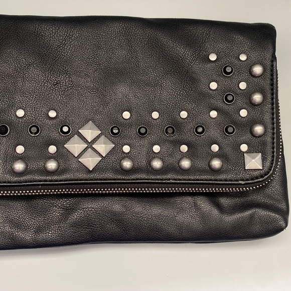 Black leather studded clutch handbag - Picture 4 of 11